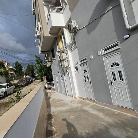 Ulliri Apartment Tirana Exterior photo